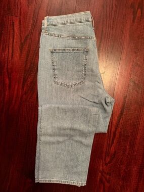 Universal Thread Light Wash Straight Leg Jeans